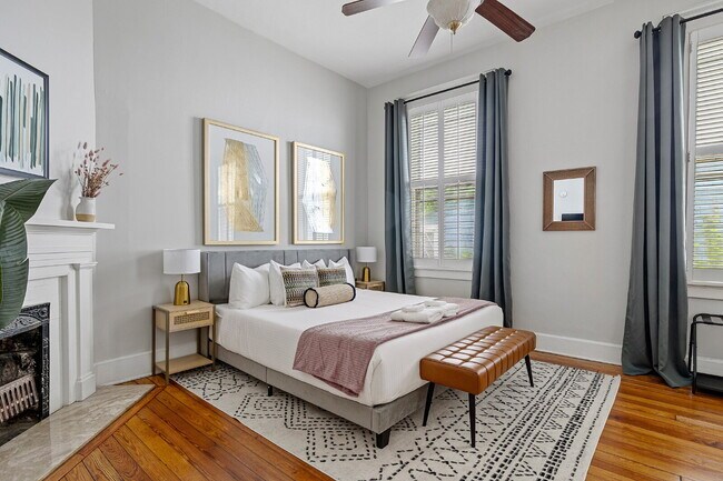 Building Photo - Preleasing for July 15, 2027 | Fully Furnished 3BR Near USC