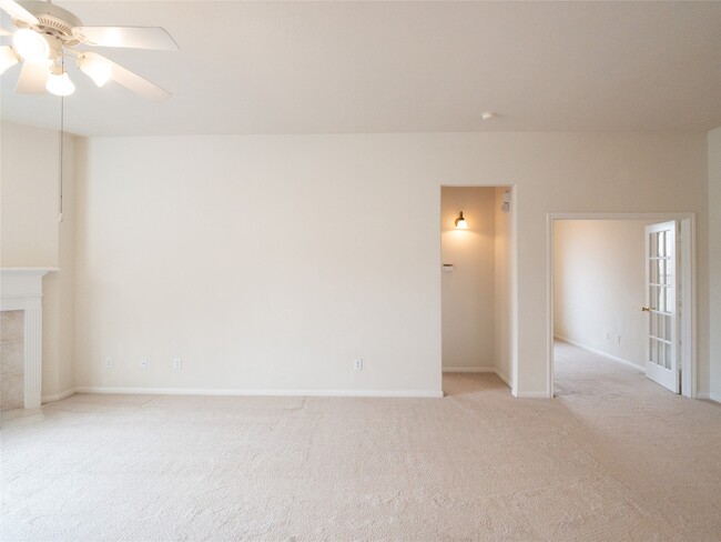 Building Photo - 2727 S Cedar Hollow Dr