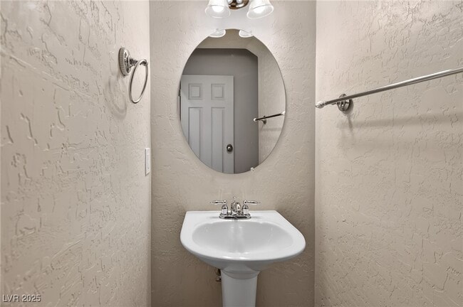 Building Photo - 8113 Celina Hills St