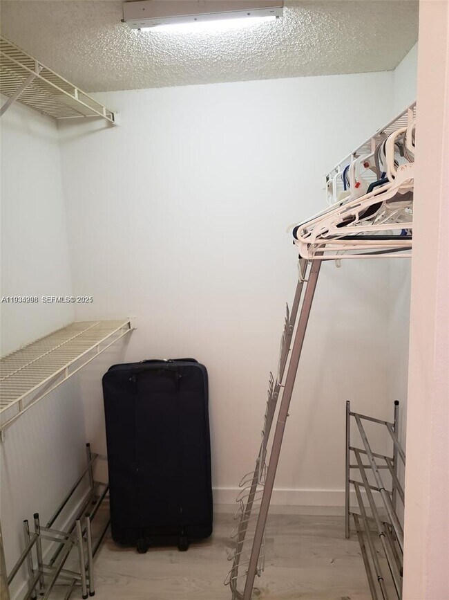 Building Photo - 4500 NW 99th Ct