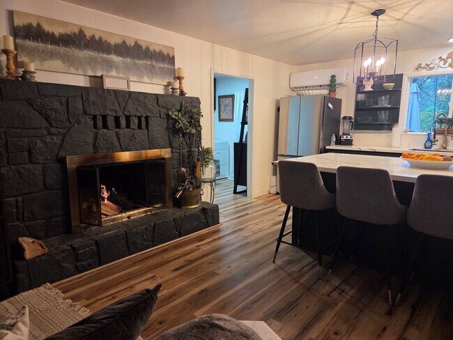 Building Photo - Updated Twain Harte Home