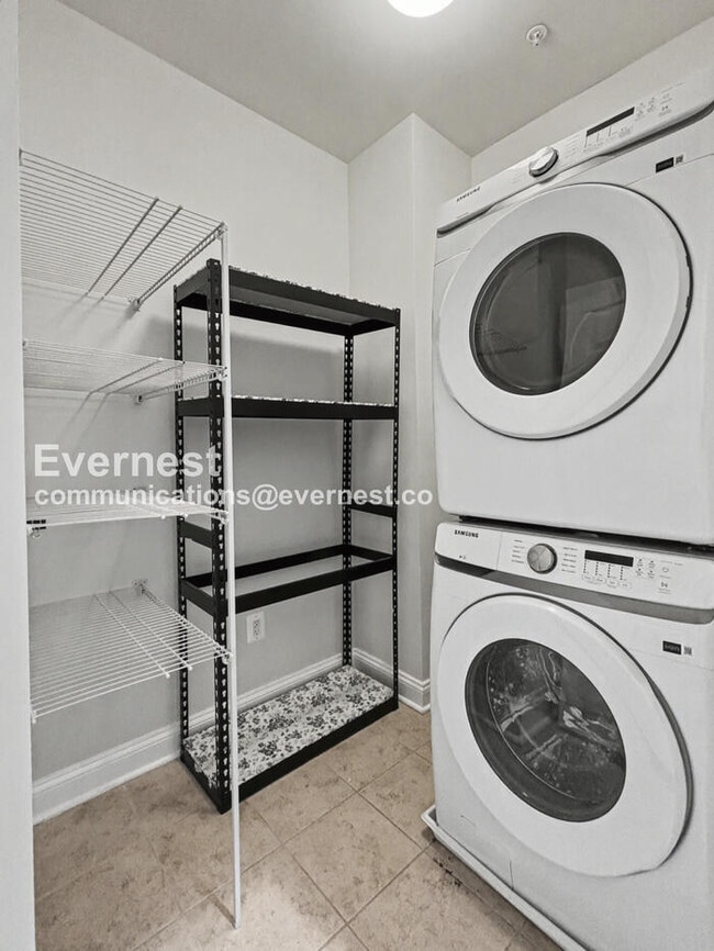 Building Photo - 1313 Cheswick Ln