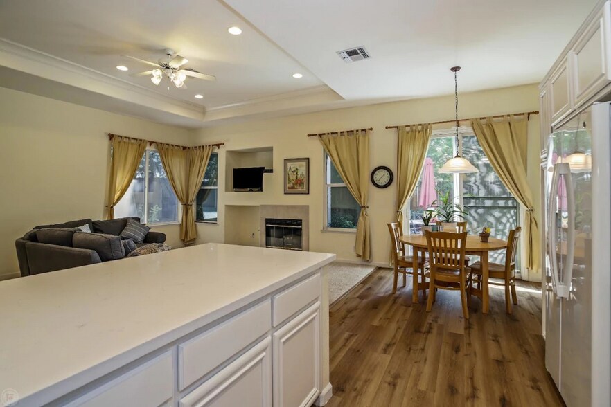 Building Photo - 4287 Windsong Dr