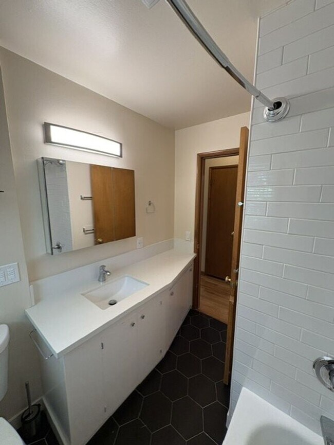 Building Photo - |NEW| ~ Charming Cedar Hills Ranch – Great Location! ~ Accepting Applications April 26 @ 5AM!