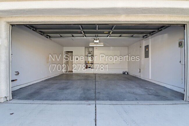 Building Photo - NW North Las Vegas!! Single Story!! No Carpet!! Low Maintenance Desert landscape front and back!!