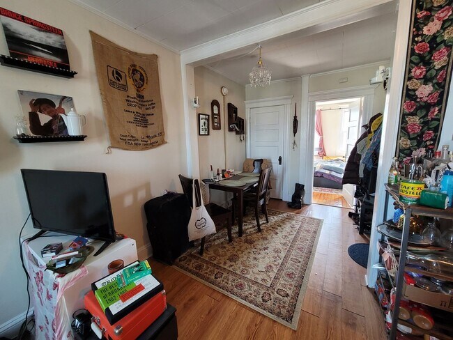 Building Photo - 3006 Guilford Ave