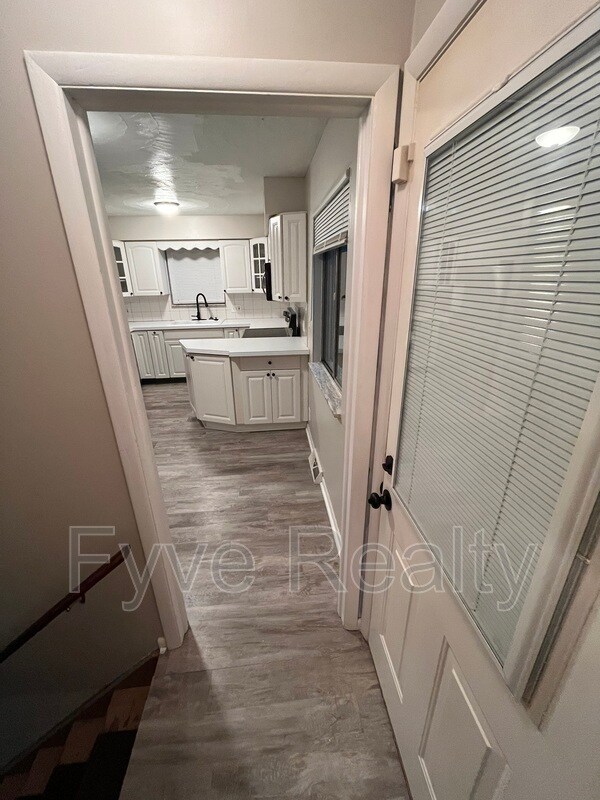 Building Photo - 1329 Barcelona Dr