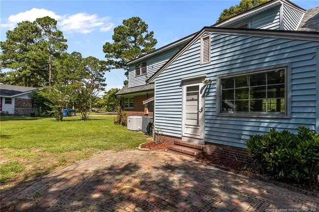 Building Photo - 13520 Oakwood Dr