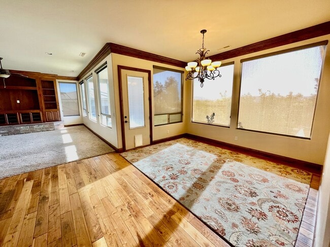 Building Photo - Beautiful Pet-Friendly Home on Green Springs Golf Course