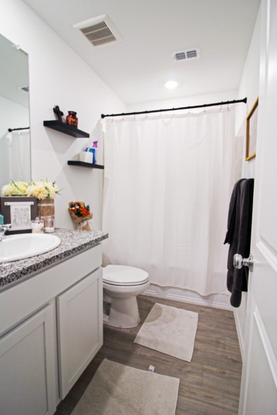 Building Photo - 15104 Bull Wagon Wy