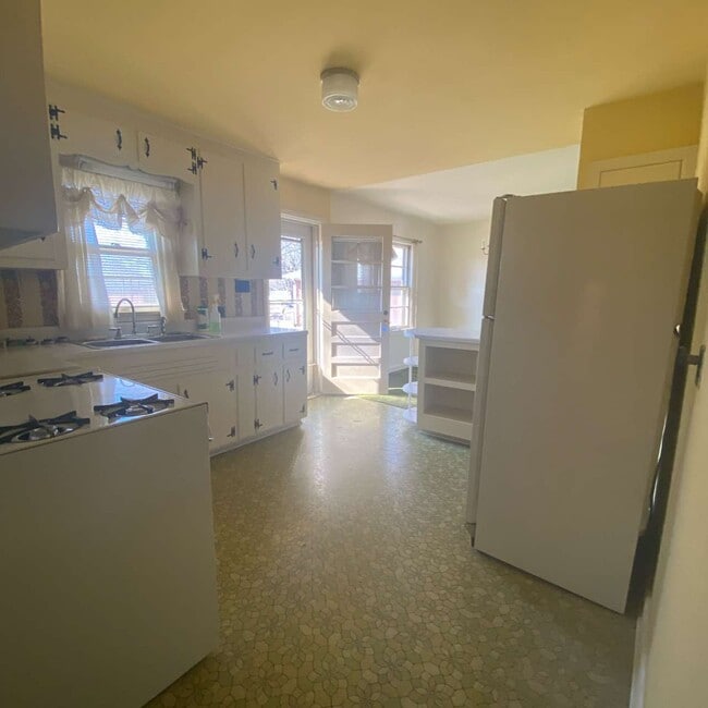 Building Photo - 3429 Leland Cir