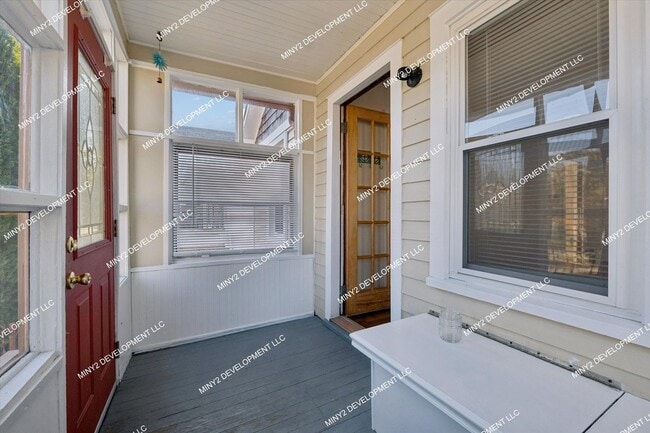 Building Photo - 22618 Maxine St