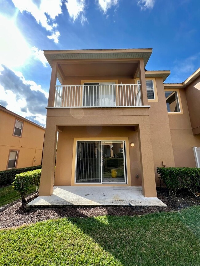 Building Photo - Townhome For Rent