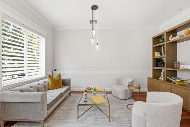 Building Photo - 921 Osceola Dr