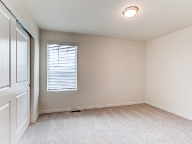 Building Photo - 678 176th Ave