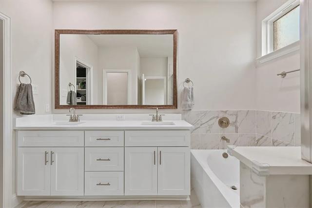 Building Photo - 11503 Empress Dr