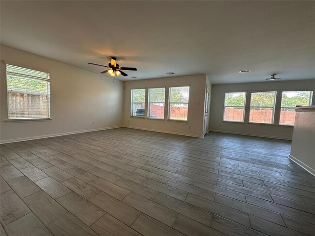 Building Photo - 2303 Ledgeway Ct