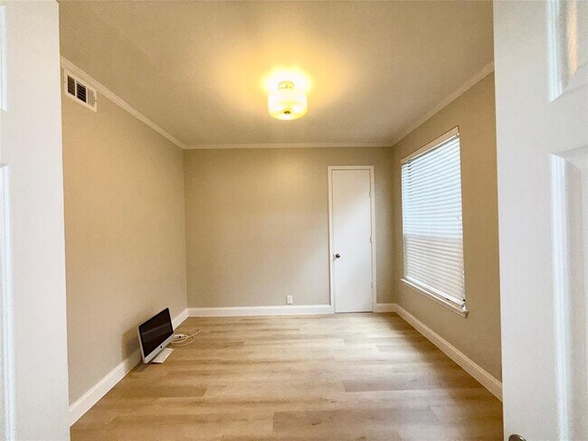Building Photo - 2829 Timmons Ln