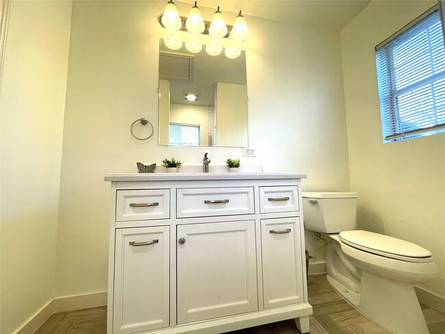 Building Photo - 4334 Jefferson St