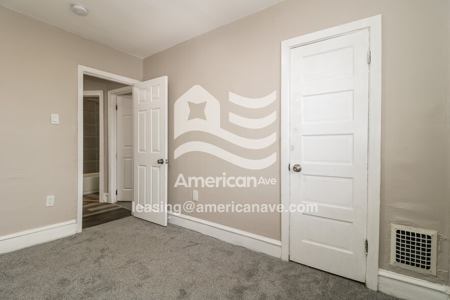 Building Photo - 2535 S Millick St