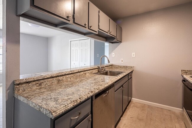 Building Photo - 107 Shannon Unit C Cir