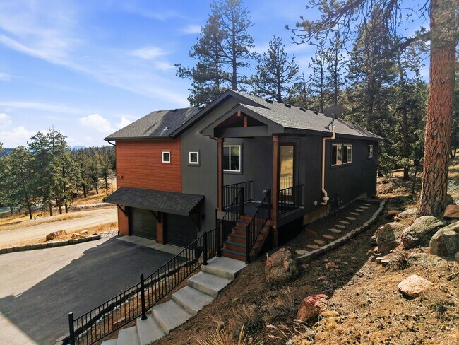 Building Photo - 191 Diamond Dr