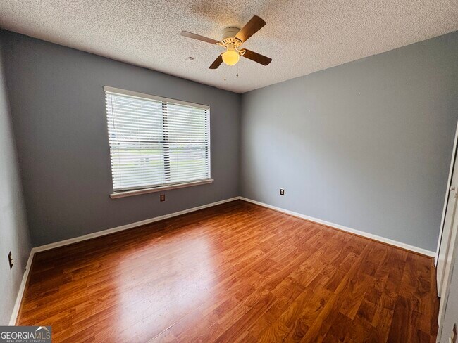 Building Photo - 101 Pleasant Breeze Way