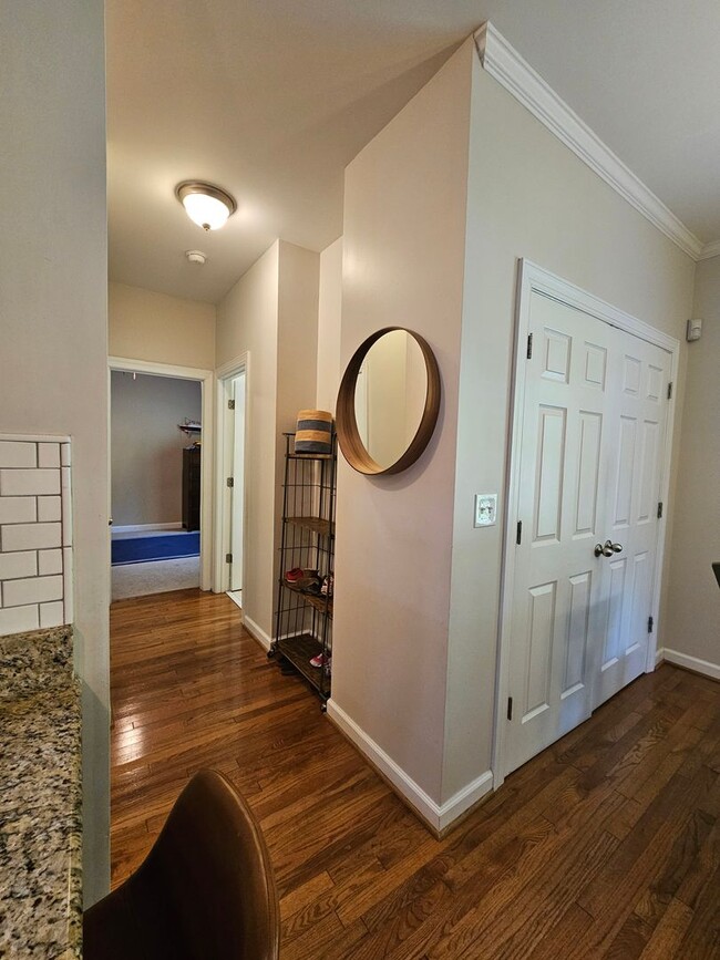 Building Photo - GRASSFIELD - Lauren's Cove