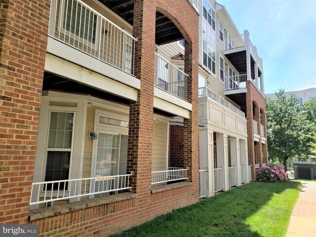 Building Photo - 2710 Bellforest Ct