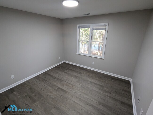 Building Photo - 4424 American Dr