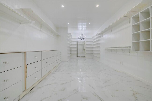 Building Photo - 15838 Red Hill Trail