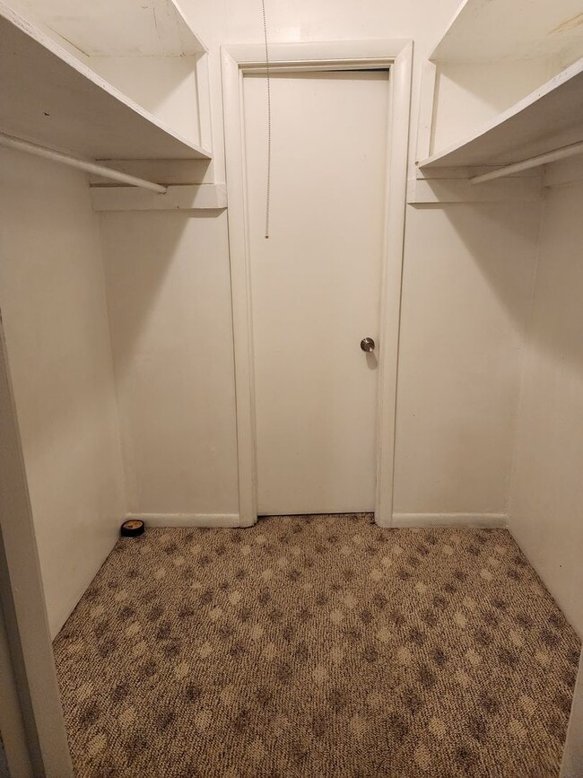 Building Photo - 3 bedroom home for lease