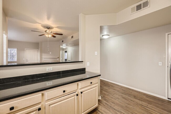 Building Photo - STUNNINGLY UPGRADED 2 Bedroom Condo In SPA...