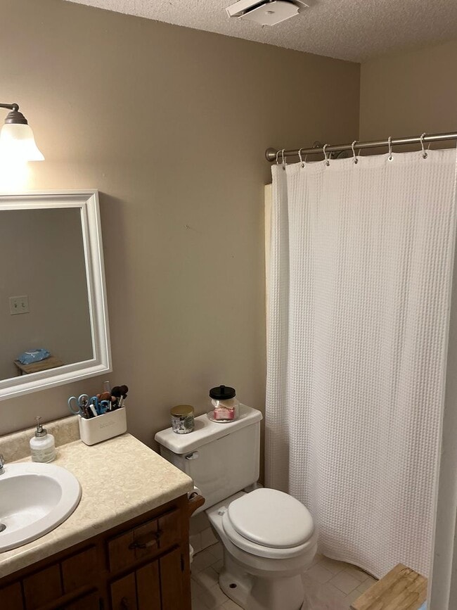 Building Photo - 2157 Watertown Pl