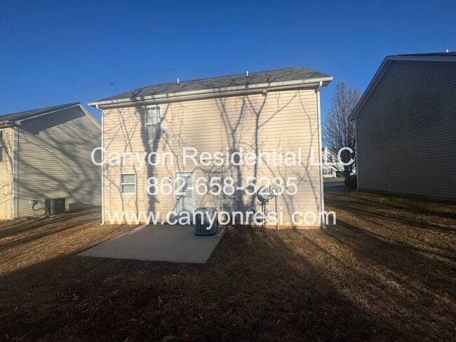 Building Photo - 3703 Roseheim Ct