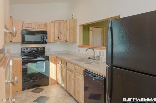 Building Photo - 1203 Paige Ave