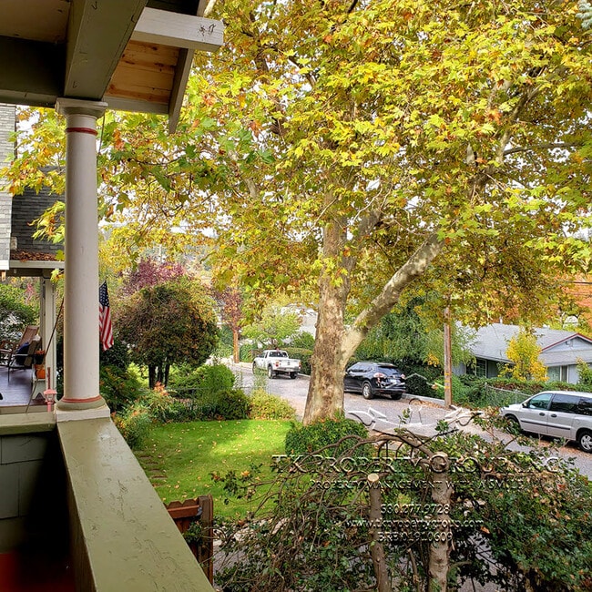 Building Photo - 322 Buena Vista St