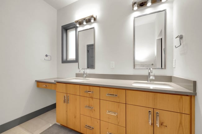 Building Photo - 1909 Elkhorn Dr