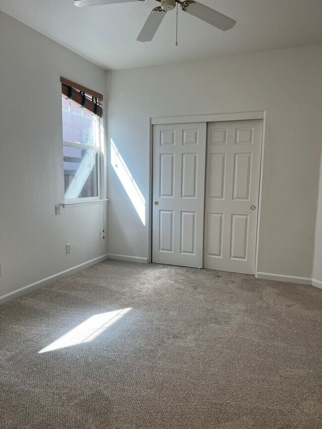 Building Photo - 6247 Ingleston Dr