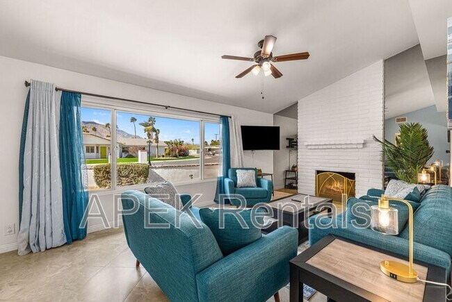 Building Photo - 2290 N Victoria Rd