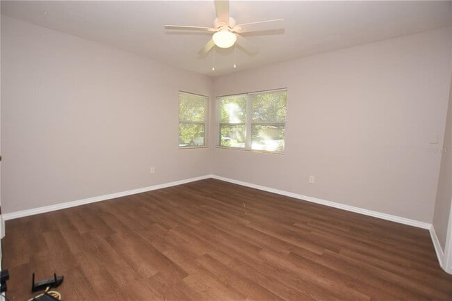 Building Photo - 636 Winfree Ave