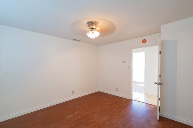 Building Photo - Beautiful & Spacious Home in Rowland Heights