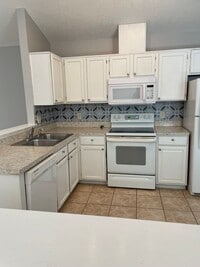 Building Photo - 3000 Weymouth Ct