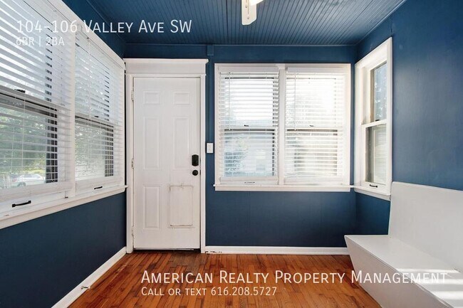 Building Photo - 104-106 Valley Ave SW-