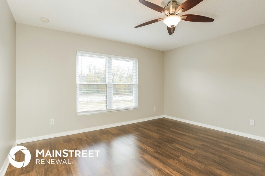 Building Photo - 1411 Hillsborough Way