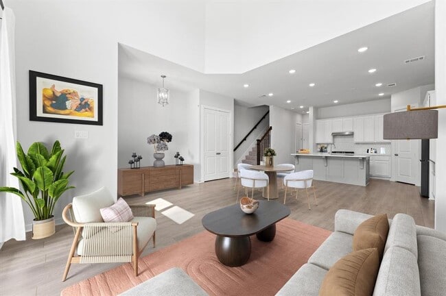 Building Photo - 16514 Lake Austin St