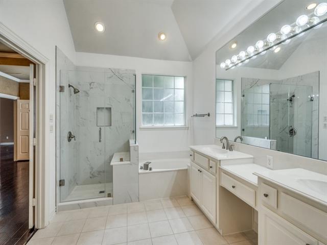 Building Photo - 5033 Hudson Dr
