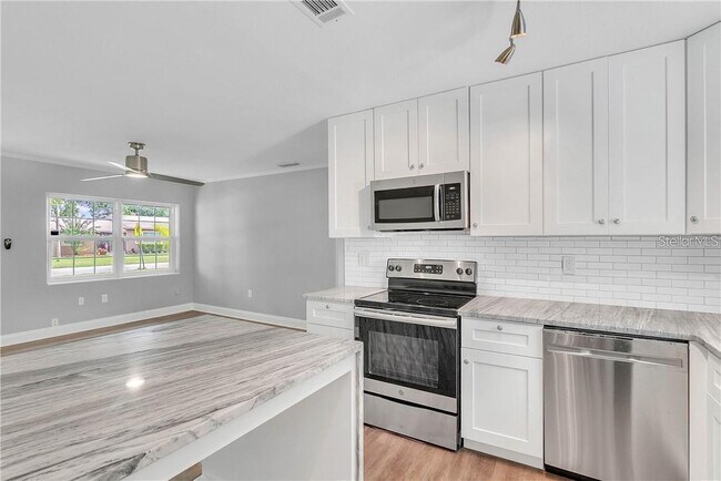 Building Photo - 1610 Tulane St