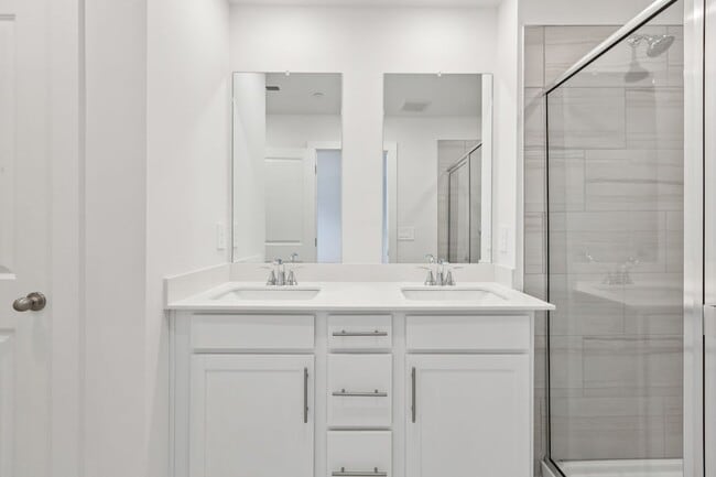 Building Photo - 7148 Cedarcrest Ct