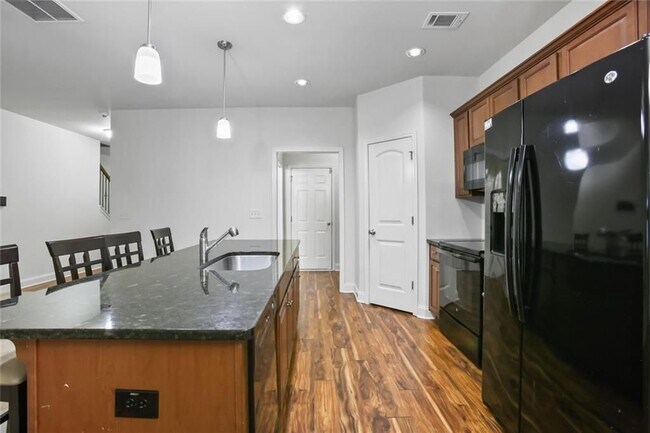 Building Photo - 206 Britt Dr